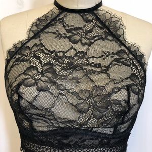 Unlined high-neck lace bra